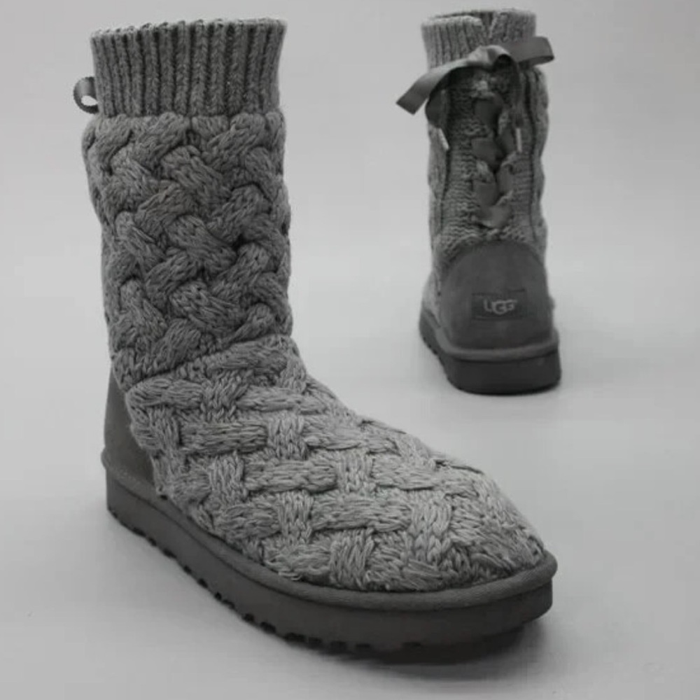UGG Australia 'Blythe' Knit Boot, 7, Black